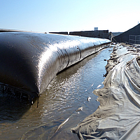 Tube de déshydratation Soiltain en fonctionnement avec écoulement d'eau à Hambourg-Harburg