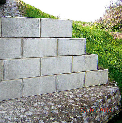 Mur en briques Fortrac Block - Construction stable - Exemples d'application Huesker