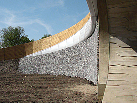 Stabilité et esthétique : les solutions de systèmes de gabions Fortrac pour différents types de constructions