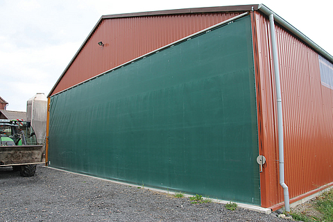 Façade coulissante Lubratec pour protéger le stock des influences extérieures